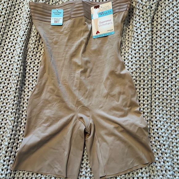 Spanx For Your Assets Tan Shapewear Bodysuit XL NWT - Picture 1 of 7